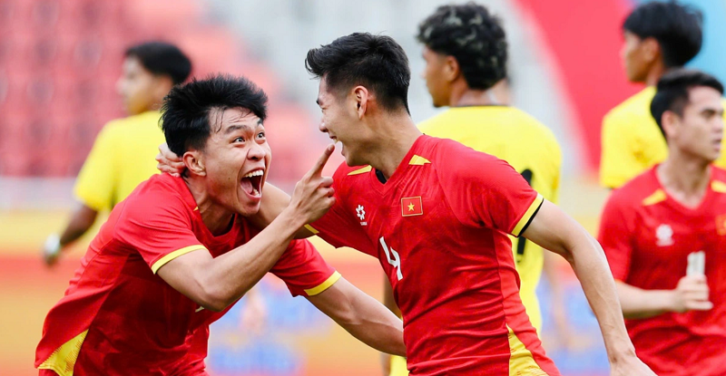 Thủ tướng gửi lời khen ngợi sau khi U22 Việt Nam và tuyển nữ cùng ghi tên mình vào bán kết